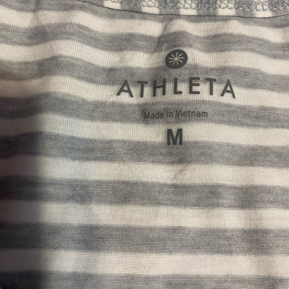 Athleta Gray and White Sleeveless Muscle Tee - Picture 4 of 12